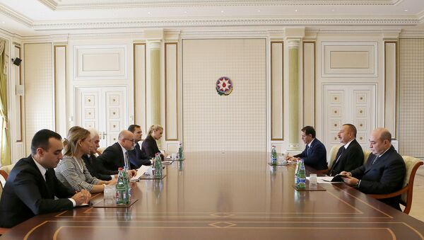 Президент Азербайджана Ильхам Алиев принял делегацию, возглавляемую министром иностранных дел Черногории - Sputnik Азербайджан