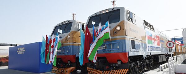 Церемония открытия железной дороги Баку-Тбилиси-Карс Церемония открытия железной дороги Баку-Тбилиси-Карс - Sputnik Азербайджан
