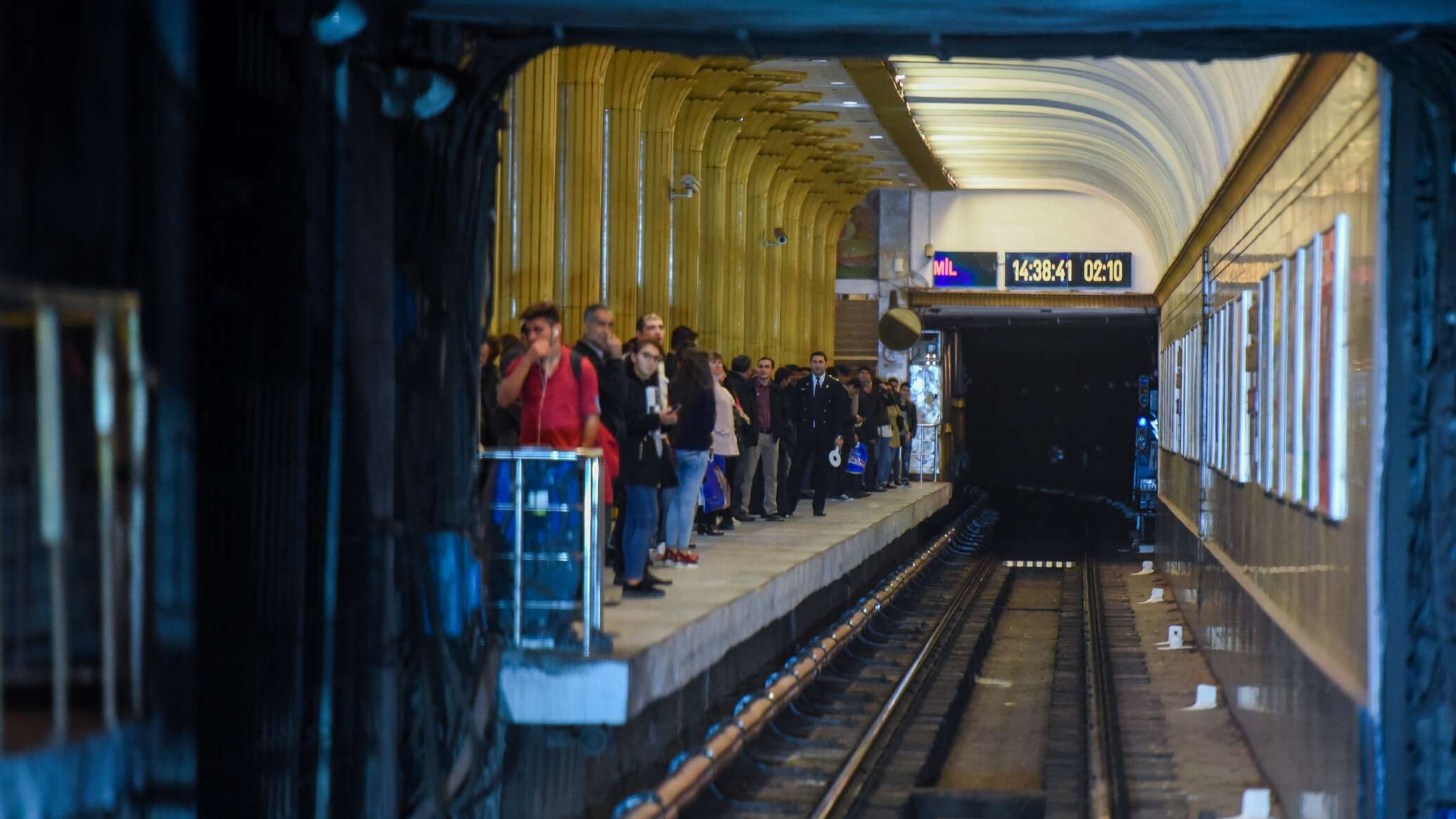 Метро 31 1. Азербайджан поезда метро. Станция 20 января Баку. Ирак метро. Станция Джафар Баку метро поезд.