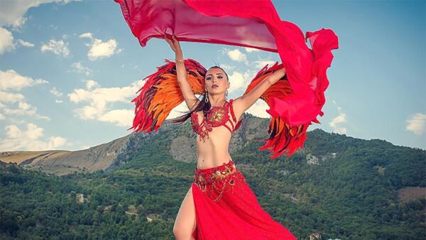 Известная азербайджанская танцовщица ориентальных танцев Рена Агамурадова - Sputnik Азербайджан