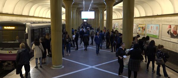 Юбилей подземки: один день из жизни Бакинского метрополитена - Sputnik Азербайджан
