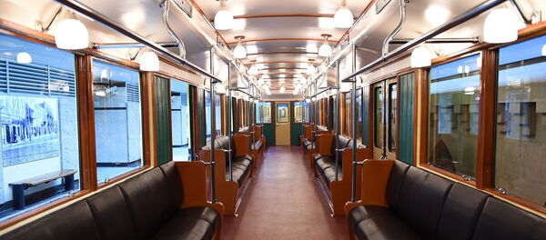 Ретро-вагоны Бакинского метрополитена, архивное фото - Sputnik Азербайджан