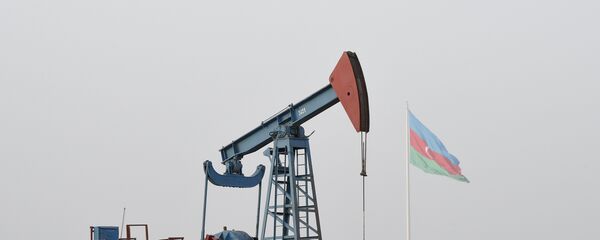 Нефтяной насос в Баку. Архивное фото Нефтяной насос в Баку. Архивное фото - Sputnik Азербайджан