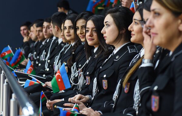 Четвертый фестиваль флага, посвященный празднованию Дня Государственного флага, в Бакинском дворце спорта - Sputnik Азербайджан