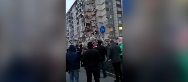 Многоэтажный жилой дом обрушился в Ижевске - Sputnik Азербайджан