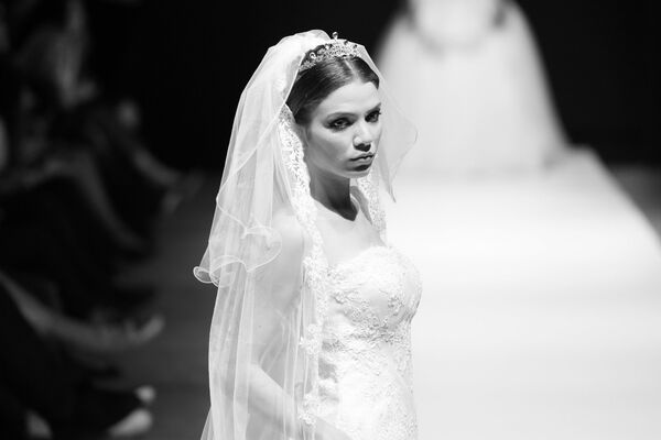 Второй день Azerbaijan Fashion Week весна-лето 2018  - Sputnik Азербайджан