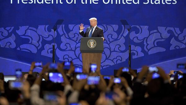 Выступление президента США Дональда Трампа на саммите АТЭС, Вьетнам, Дананг, 10 ноября 2017 года - Sputnik Азербайджан