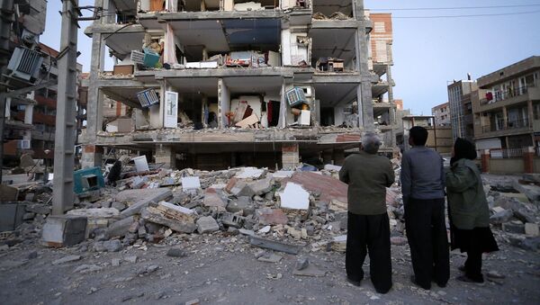 Последствия землетрясения в Иране - Sputnik Azərbaycan
