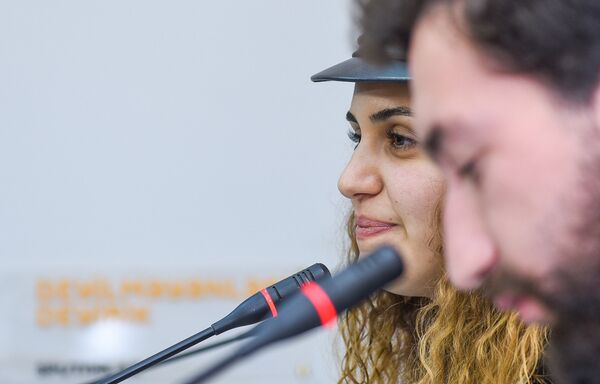 Пресс-конференция азербайджанской певицы Чинары Меликзаде в мультимедийном пресс-центре Sputnik Азербайджан - Sputnik Азербайджан