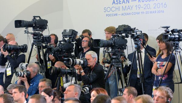 Журналисты на пресс-конференции - Sputnik Азербайджан