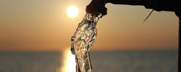 Вода на фоне заката, фото из архива - Sputnik Азербайджан