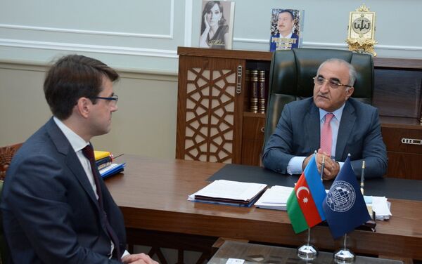 Делегация Белгородского государственного национального исследовательского университета Российской Федерации находится с визитом в UNEC - Sputnik Азербайджан