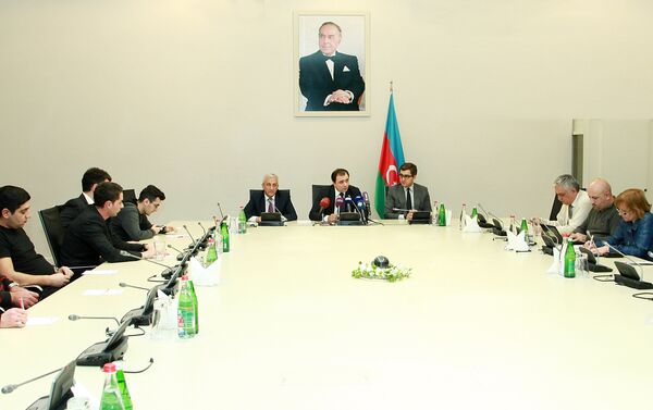 Пресс-конференция в Бакинском бизнес-центре - Sputnik Азербайджан