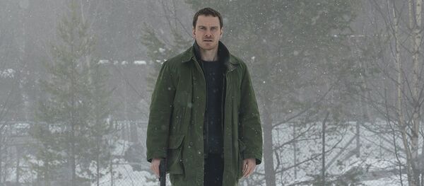 Майкл Фассбендер в фильме Снеговик Майкл Фассбендер в фильме Снеговик - Sputnik Азербайджан