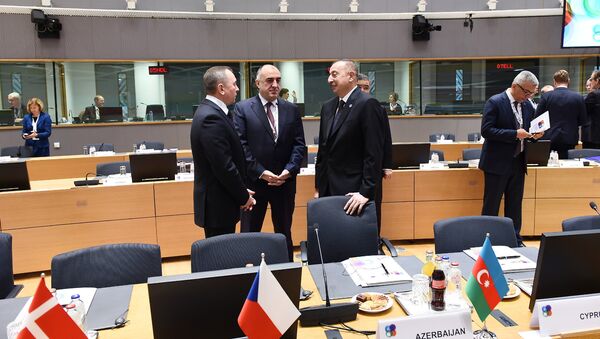Президент Ильхам Алиев принял участие в саммите Восточного партнерства Европейского Союза в Брюсселе - Sputnik Азербайджан
