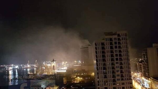Пожар в гостинице Лео Гранд в Батуми - Sputnik Азербайджан