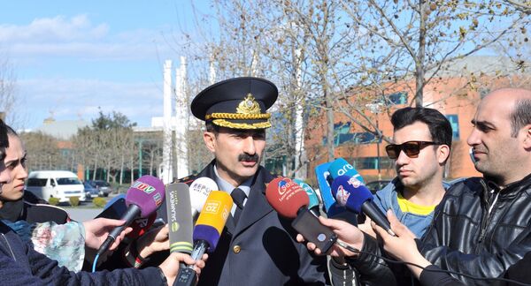 Baş Dövlət Yol Polis İdarəsinin ictimaiyyətlə əlaqələr şöbəsinin rəisi Kamran Əliyev Baş Dövlət Yol Polis İdarəsinin ictimaiyyətlə əlaqələr şöbəsinin rəisi Kamran Əliyev - Sputnik Azərbaycan
