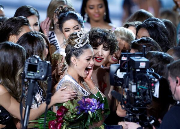 Победительница конкурса Мисс Вселенная-2017 в Лас-Вегасе - Sputnik Азербайджан