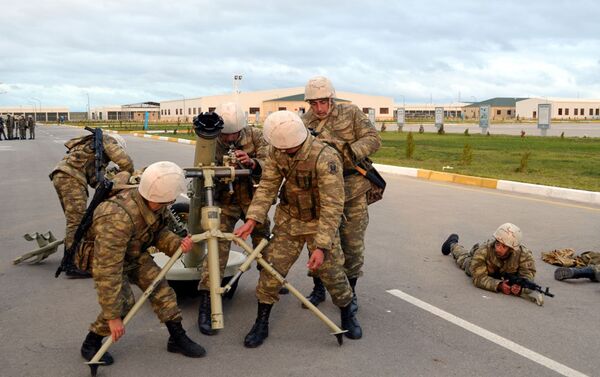 В одной из воинских частей проведены эстафетные соревнования по артиллерии - Sputnik Азербайджан