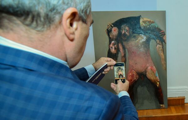 Выставка картин Нияза Наджафова “Без названия” в Музейном центре - Sputnik Азербайджан