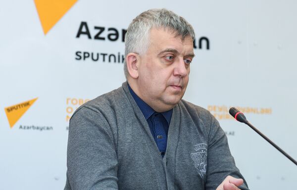 Российский политолог Олег Кузнецов - Sputnik Азербайджан