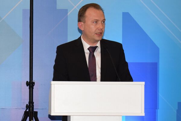 Председатель Государственного комитета по имуществу Республики Беларусь Андрей Гаев Председатель Государственного комитета по имуществу Республики Беларусь Андрей Гаев - Sputnik Азербайджан