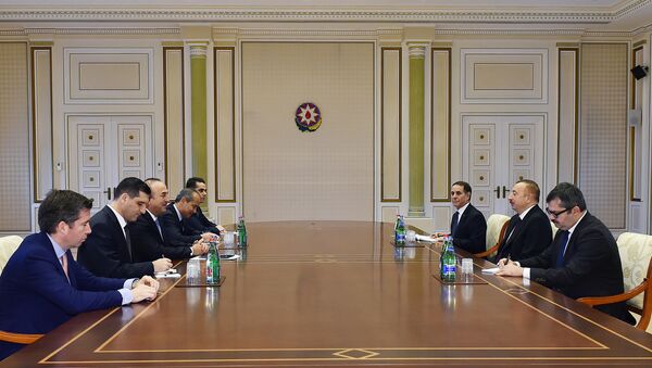 Президент Ильхам Алиев принял делегацию во главе с министром иностранных дел Турции - Sputnik Азербайджан