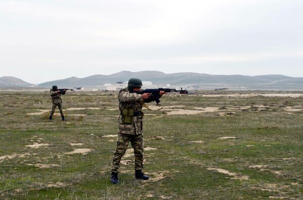 Проведены соревнования на звание лучших командиров батальонов Проведены соревнования на звание лучших командиров батальонов - Sputnik Азербайджан