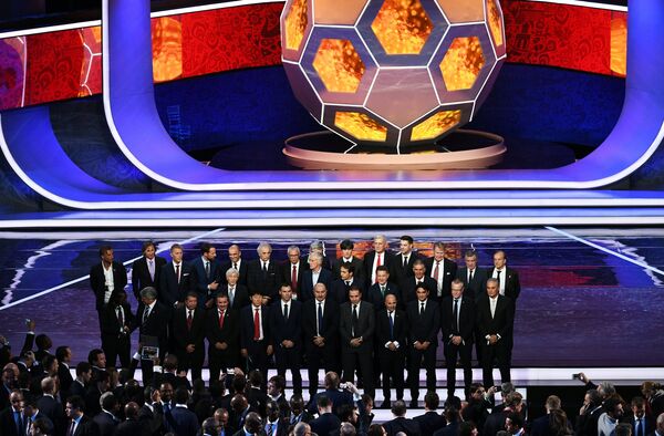 Тренеры сборных на официальной жеребьевке чемпионата мира по футболу 2018 Тренеры сборных на официальной жеребьевке чемпионата мира по футболу 2018 - Sputnik Азербайджан
