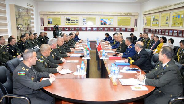 В Баку проводится 10-е Заседание Азербайджано-Турецкого Военного Диалога на Высшем Уровне - Sputnik Азербайджан