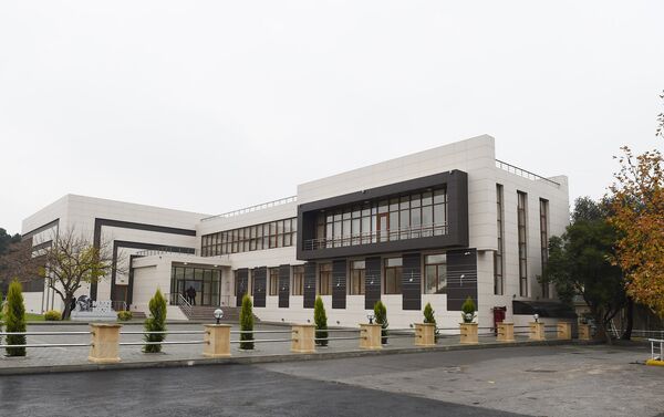 Новое здание Музыкальной школы имени Ростроповичей в Баку - Sputnik Азербайджан