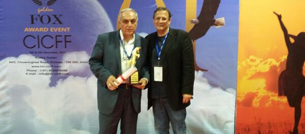 Шамиль Алиев награжден главным призом кинофестиваля Golden Fox Awards в Индии Шамиль Алиев награжден главным призом кинофестиваля Golden Fox Awards в Индии - Sputnik Азербайджан