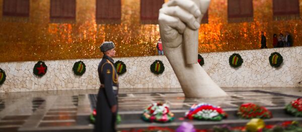Вечный огонь в Волгограде Вечный огонь в Волгограде - Sputnik Азербайджан