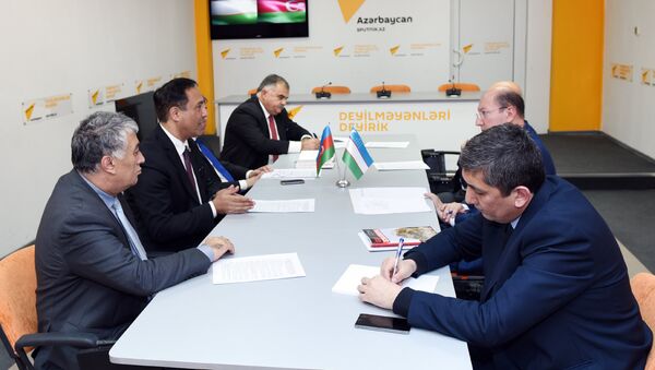 Круглый стол, посвященный современному состоянию и перспективам азербайджано-узбекских отношений - Sputnik Азербайджан
