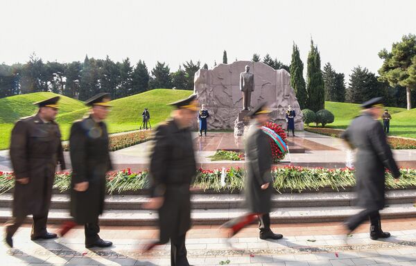 Четырнадцать лет со дня смерти Общенационального лидера Гейдара Алиева - Sputnik Азербайджан