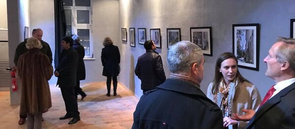 В галерее Art Villa открылась персональная фотовыставка американского фотографа Мэттью Секуты под названием Вашингтон - Sputnik Азербайджан