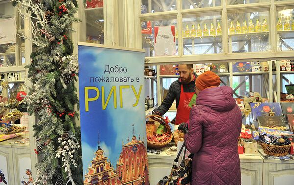 Зимний фестиваль Путешествие в Рождество в Москве - Sputnik Азербайджан
