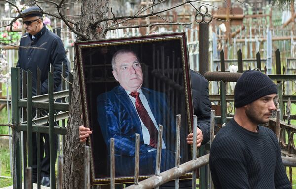 Похороны генерального директора информационного агентства Интерфакс-Азербайджан Александра Иванова - Sputnik Азербайджан