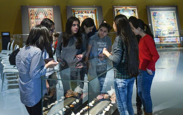 Выставка уникального музея малакофауны Rinay в Азербайджанском государственном музее ковра и народно-прикладного искусства - Sputnik Азербайджан
