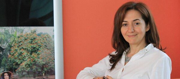 Доцент факультета журналистики Бакинского государственного университета (БГУ) Айнур Керимова - Sputnik Азербайджан