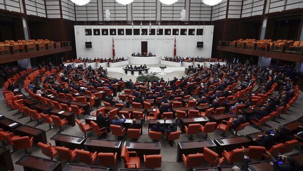Türkiyə parlamentinin iclası, arxiv şəkli - Sputnik Azərbaycan