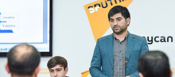 Учредитель телеканал OTV Вюгар Гусейнов на презентации нового проекта - Sputnik Азербайджан