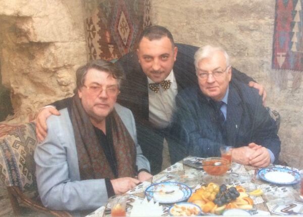 Александр Ширвиндт, Бахрам багирзаде и Михаил Державин Александр Ширвиндт, Бахрам багирзаде и Михаил Державин - Sputnik Азербайджан