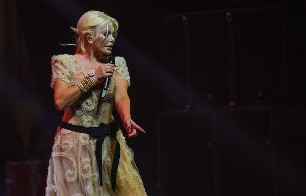 Звезда турецкого шоу-бизнеса Ажда Пеккан выступила с сольным концертом во Дворце Гейдара Алиева - Sputnik Азербайджан