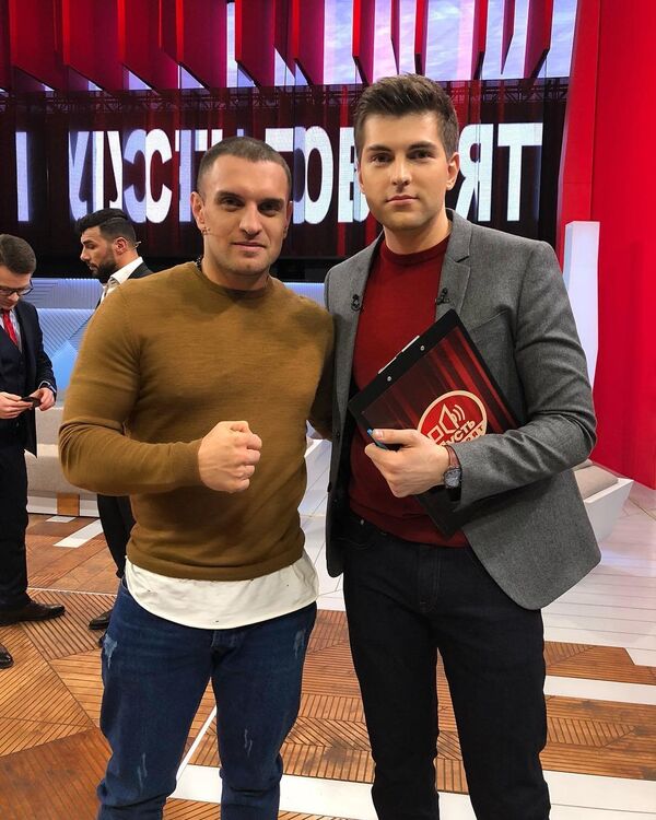 Азербайджанский спортсмен Эмиль Мамедов стал гостем очередного выпуска ток-шоу Первого российского канала Пусть говорят Азербайджанский спортсмен Эмиль Мамедов стал гостем очередного выпуска ток-шоу Первого российского канала Пусть говорят - Sputnik Азербайджан