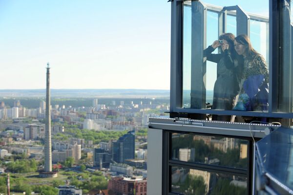 Смотровая площадка на небоскребе Высоцкий в Екатеринбурге - Sputnik Азербайджан