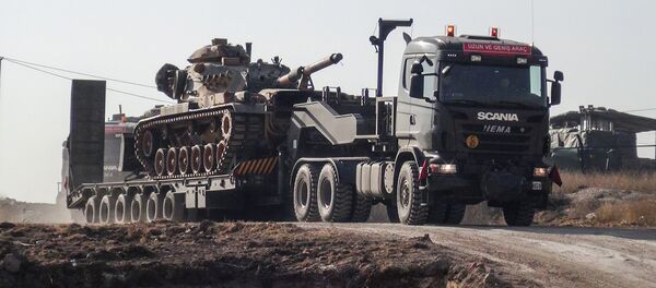 Военная техника Турции на границе с Сирией, фото из архива Военная техника Турции на границе с Сирией, фото из архива - Sputnik Азербайджан