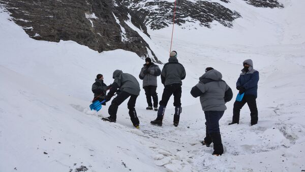 Поиски пропавших на территории Губинского района альпинистов - Sputnik Азербайджан