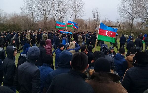 Похороны солдата ВС Азербайджана Ибрагима Менефова - Sputnik Азербайджан