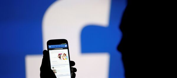 Пользователь социальной сети Facebook - Sputnik Азербайджан